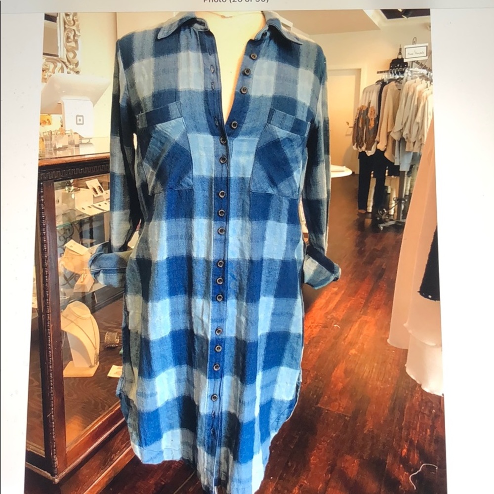 Free people button down tunic in blue